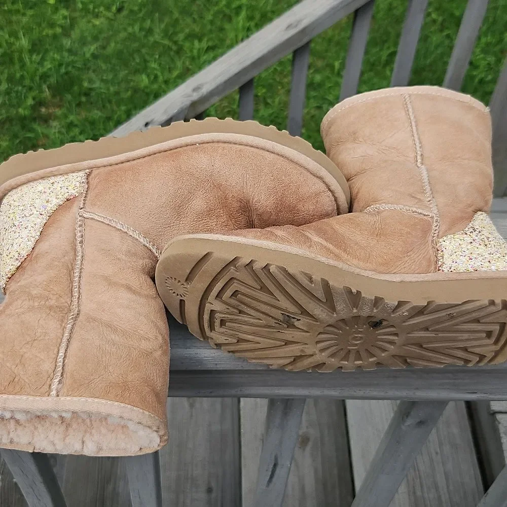 UGG Classic Short Sparkle Heel Boots | Size 8 | Style 1090891
